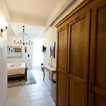 Palazzo Badiale History&rooms Szálloda