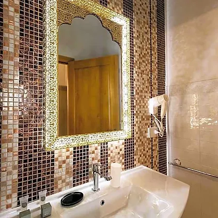 Otel Palazzo Badiale History&rooms