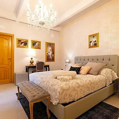 Hotel Palazzo Badiale History&rooms