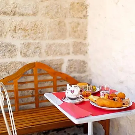 Palazzo Badiale History&rooms Hotel *